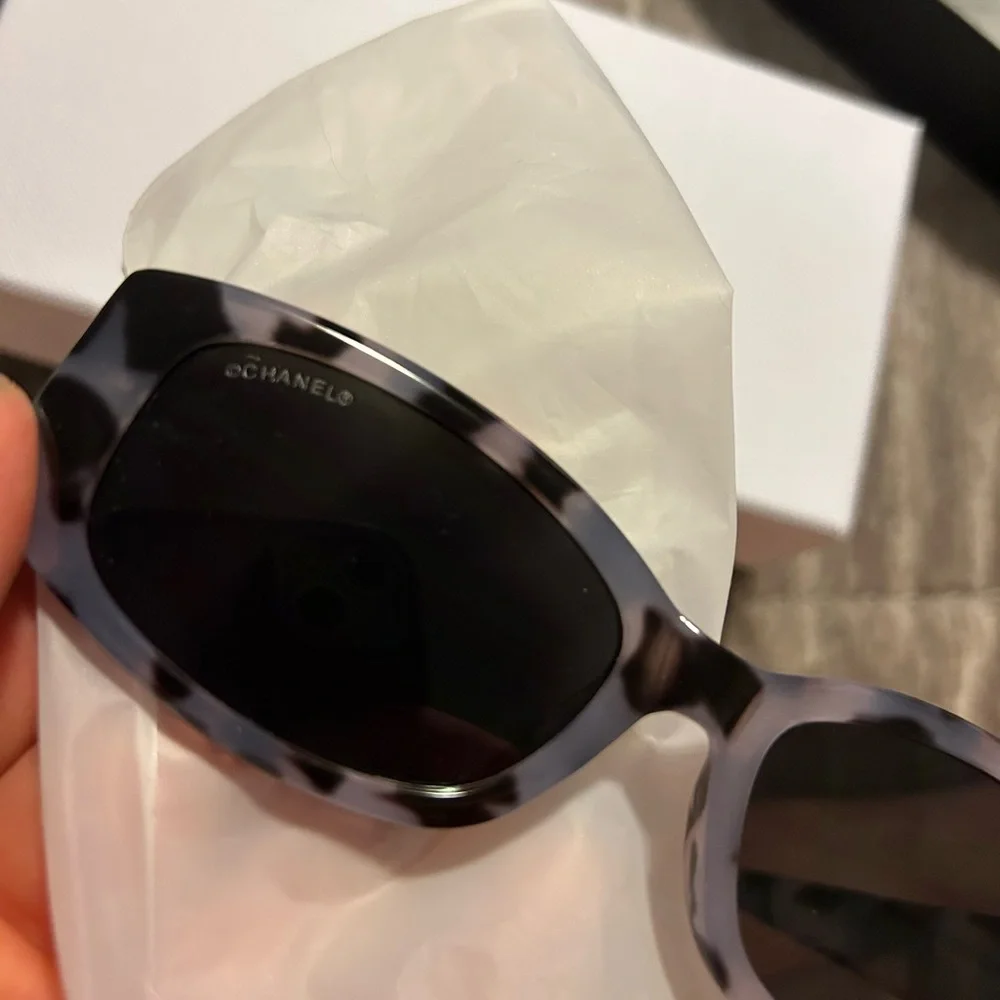 Women’s CHANEL Oval Sunglasses NEW